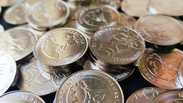 Podés tenerla en tu casa: cómo son las monedas de 5 pesos que se compran por más de $850.000
