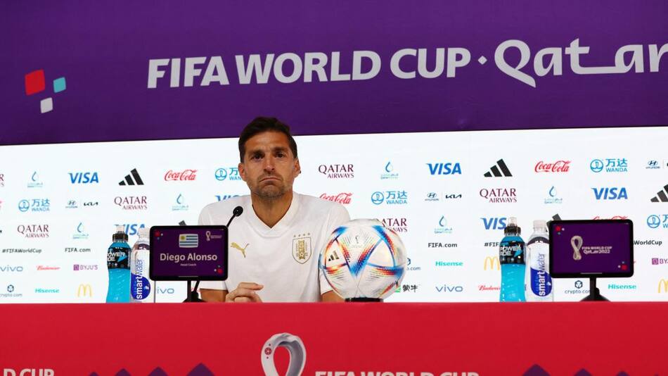 Diego Alonso, técnico de Uruguay. Foto: REUTERS