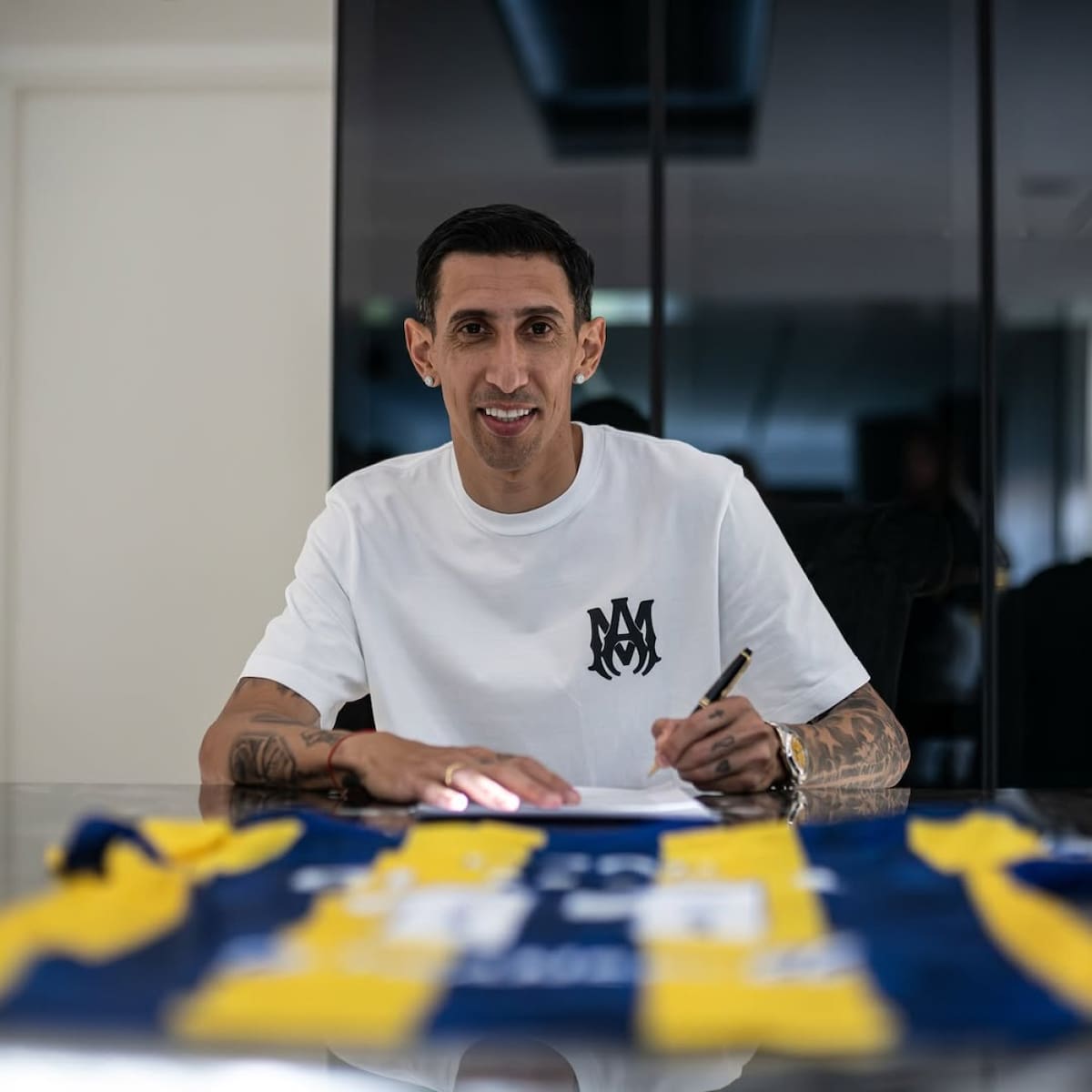 Ángel Di María firmó su contrato con Rosario Central. Foto: Rosario Central
