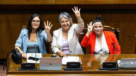 El Senado aprueba la reducción de la jornada laboral en Chile. Foto: EFE.