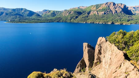 Lago Traful, Neuquén. Foto: Unsplash.
