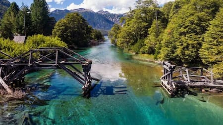 El paraíso argentino: un río de tan solo 3 kilómetros que une dos hermosos lagos de la Patagonia y enamora a todos