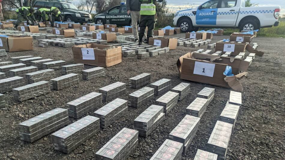 Aduana encuentra 22 mil paquetes de cigarrillos. Foto: prensa.