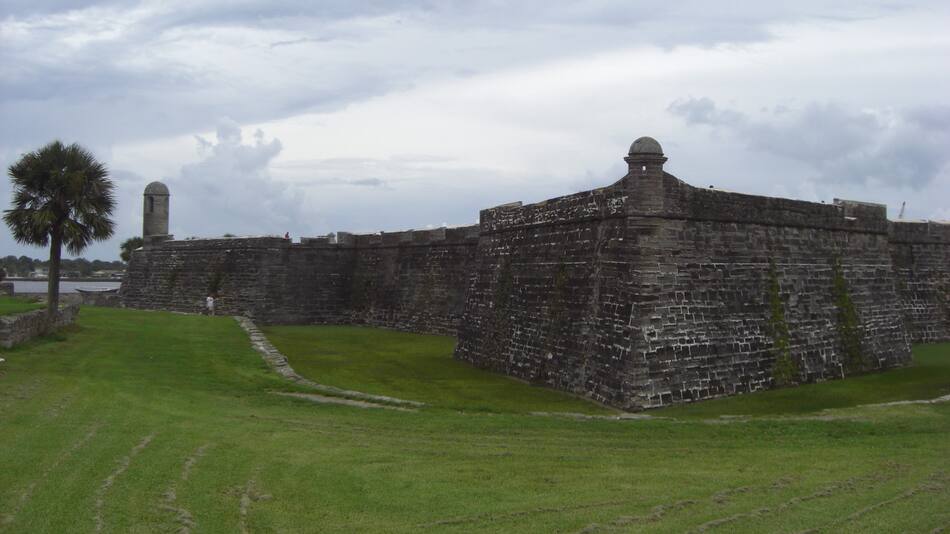 La ciudad más antigua de Estados Unidos y un castillo increíble. Foto: Wikipedia.