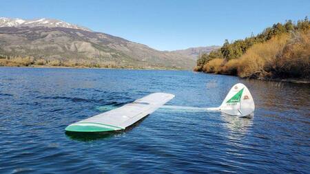 Avioneta amerizó en lago en Trevelin