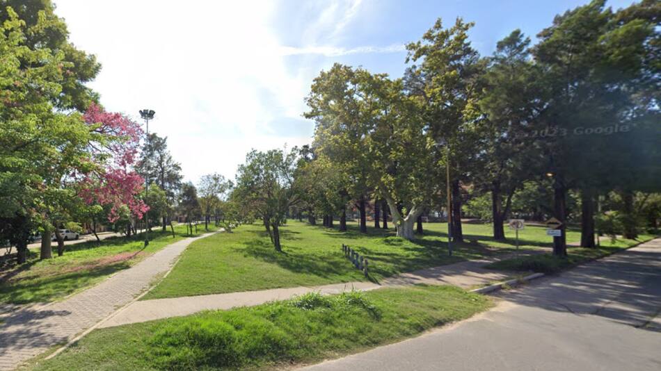 Plaza Escalante en el barrio Fomento 9 de Julio, Santa Fe. Foto: Google.