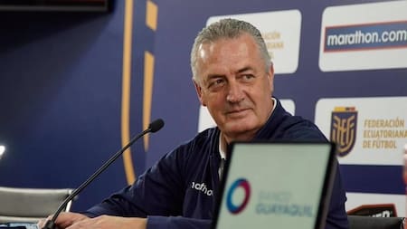 Gustavo Alfaro, DT de Selección de Ecuador, NA