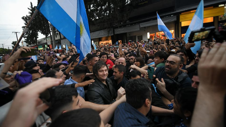 Las principales fuerzas cierran su campaña durante la tarde del día de hoy en distintos puntos del país. Conocé dónde y a qué hora.