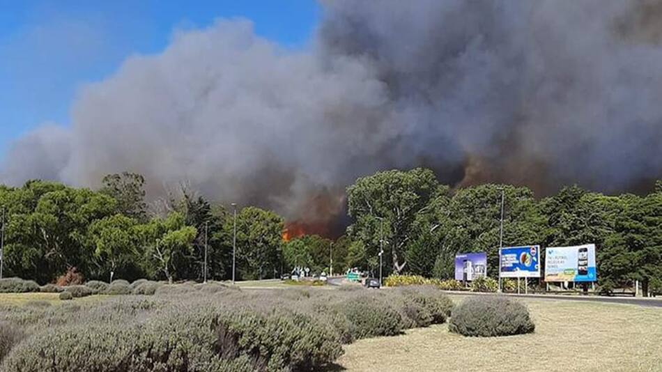 Voraz incendio en Villa Gesell, Twitter