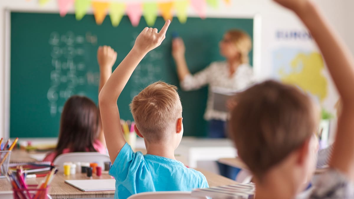 Educación en Argentina: más chicos terminan la primaria, pero solo la mitad alcanza los niveles de aprendizaje esperados