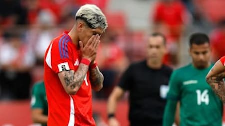Carlos Palacios abandonó la concentración de la selección chilena. Foto: NA.