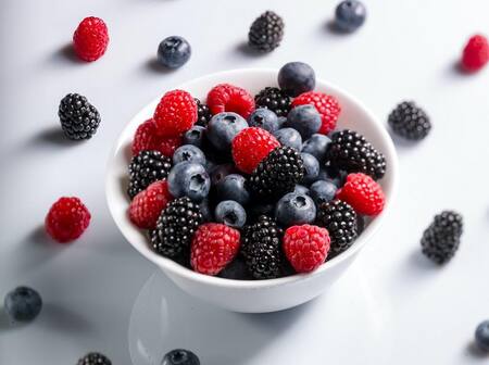 Plato de frambuesas. Foto: Unsplash.