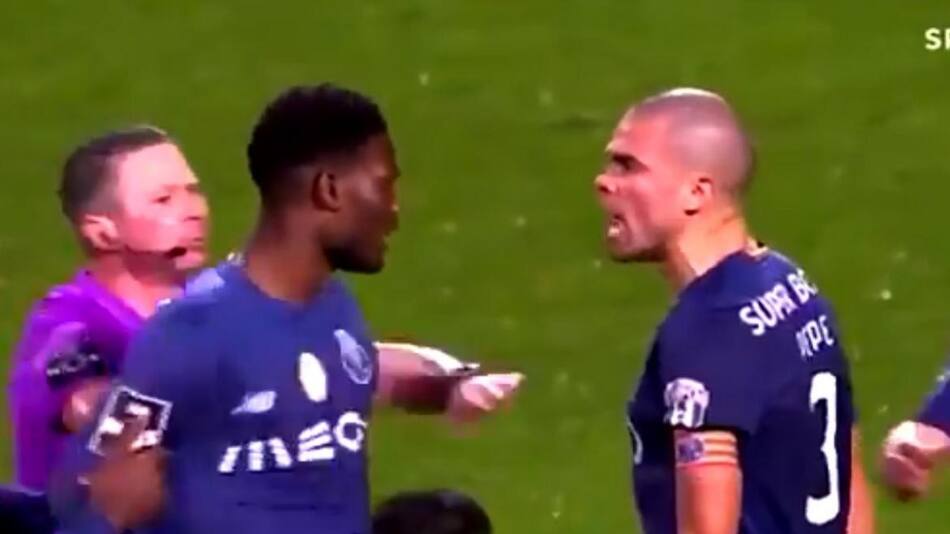 Pelea en el fútbol de portugal entre jugadores del mismo equipo