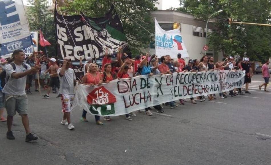 Marcha en Mar del Plata por Tierra y Vivienda Digna y contra el gobierno de Mauricio Macri