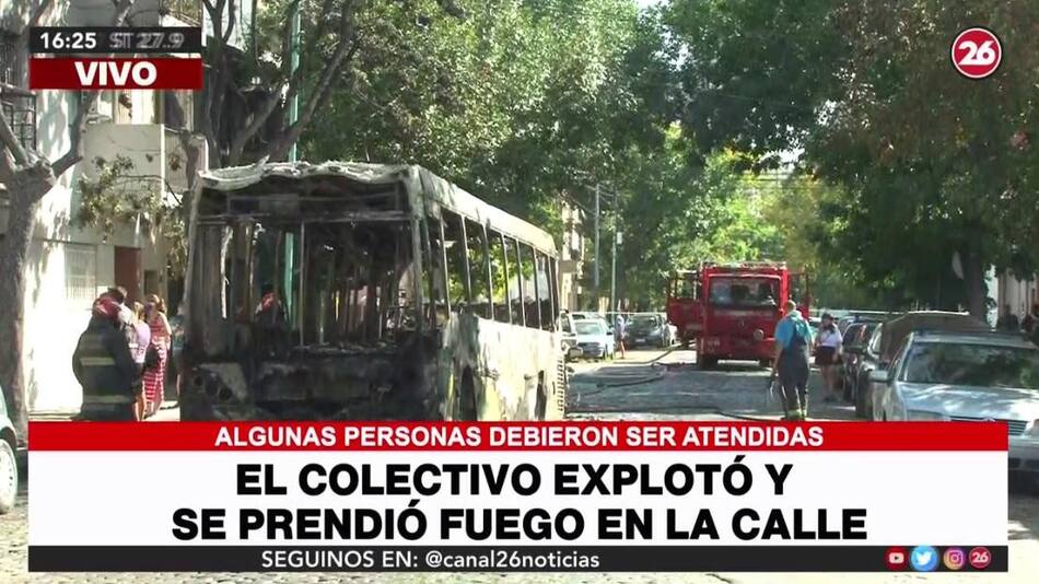 Incendio de un colectivo en Villa Urquiza