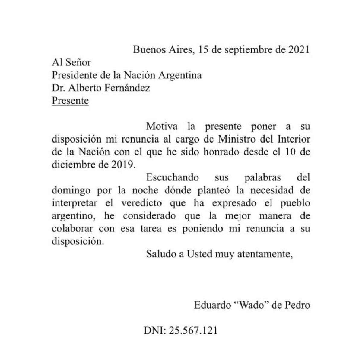 Wado de Pedro puso su renuncia a disposición.