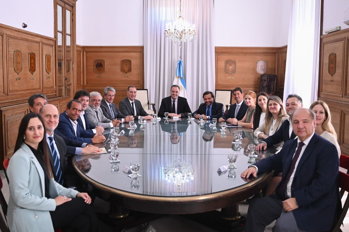 Reunión entre Adorni, Santilli, Pazo y Gustavo Sáenz.