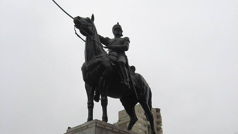 Monumento de Mariano Necochea en el Distrito de San Isidro en Lima