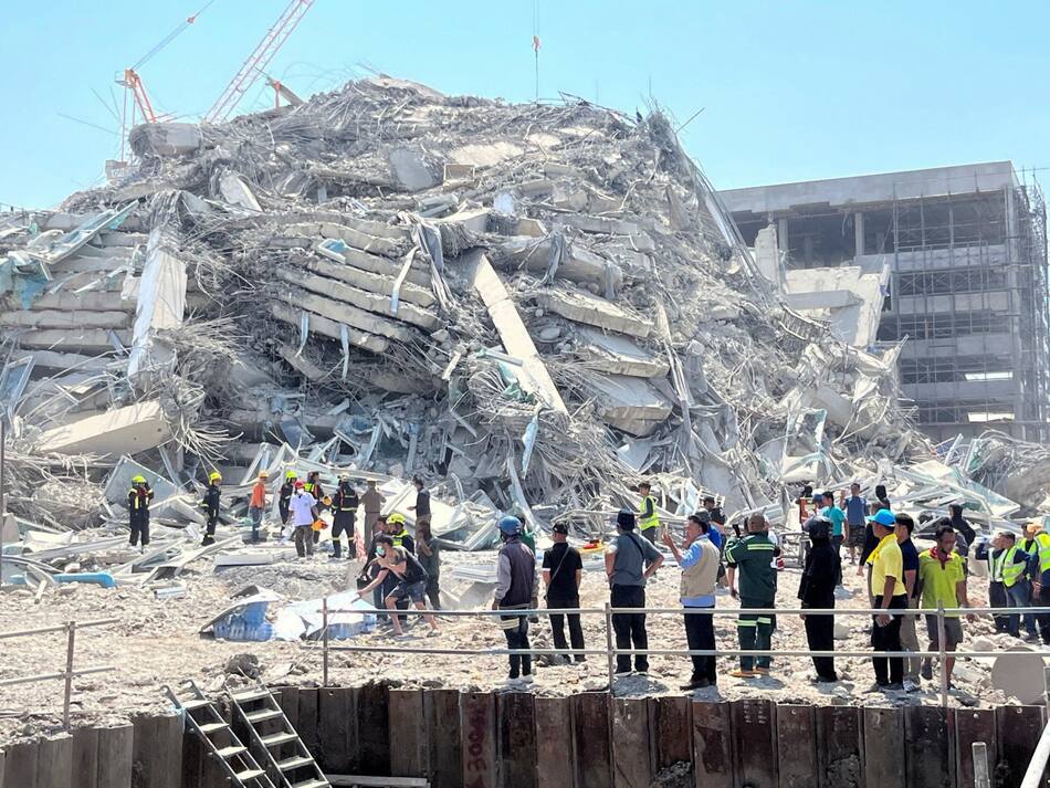 Desesperación tras terremoto en Birmania y Tailandia. Foto: REUTERS/Ann Wang.