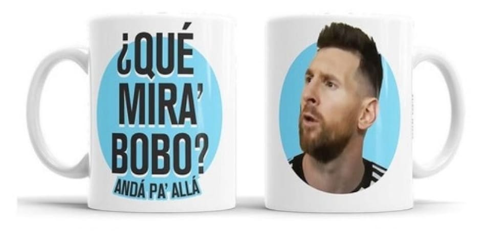 Taza con la frase de Messi ¿qué mirás bobo?. Foto: NA.