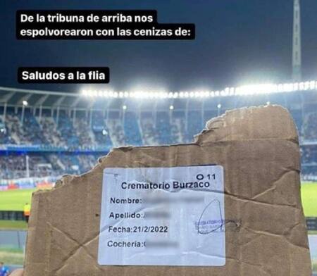 Viral: tiraron cenizas de un hincha en la tribuna de Racing y cayeron sobre el público