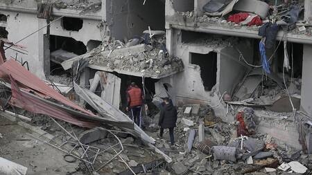 Ataque israelí en el campo de refugiados de Al Maghazi, Gaza. Foto: EFE