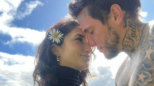 La foto íntima con la que Alex Caniggia y Melody Luz confirmaron su reconciliación: “Todos somos cornudos”