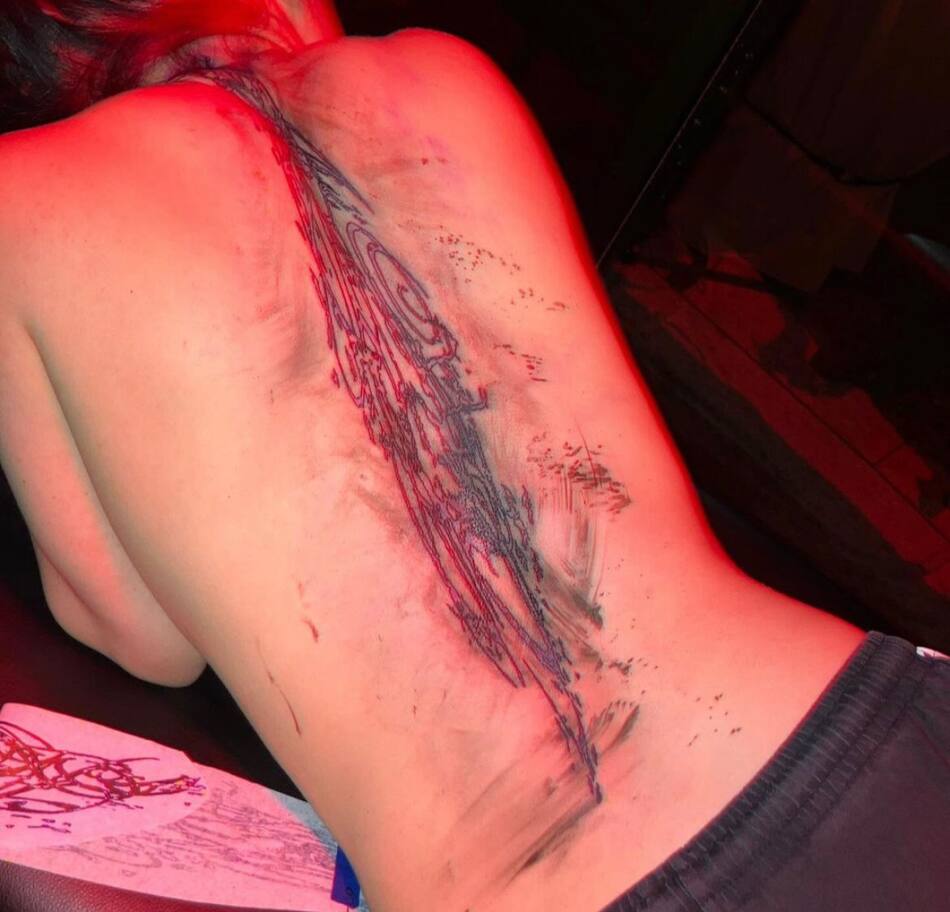 El nuevo tatuaje de Billie Eilish. Foto: billieeilish