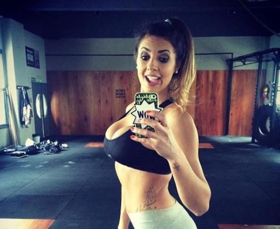 Tamara Bella
