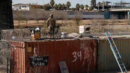 Despliegue de tropas antiinmigrantes en Estados Unidos. Foto: Reuters/Cheney Orr.