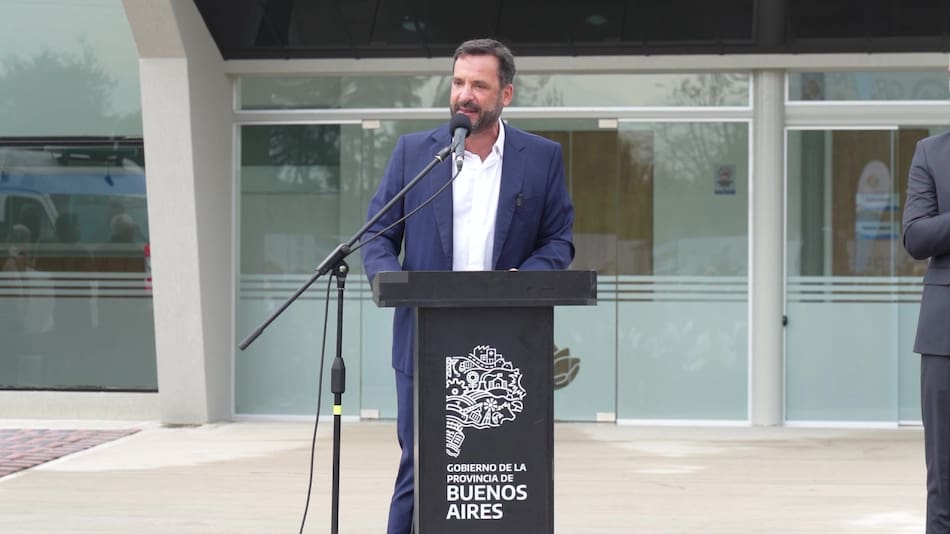 Ariel Sujarchuk en la inauguración de la quinta UDP del partido de Escobar.