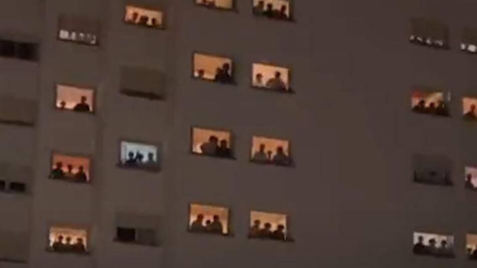 El grito machista de unos universitarios que repudia España. Foto: captura de video.