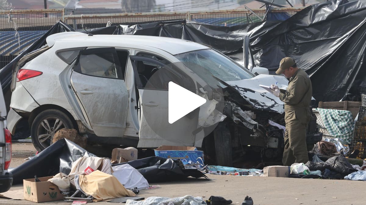 Un militar chileno embistió una feria con su auto.