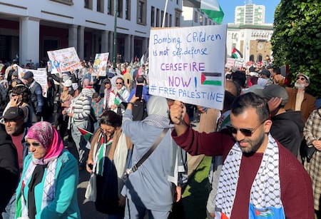Marcha en Marruecos contra el ataque de Israel en Gaza. Foto: REUTERS.