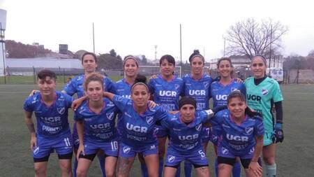 Renunció el plantel femenino de Argentino de Rosario. Foto: Instagram @argentinofemenino.