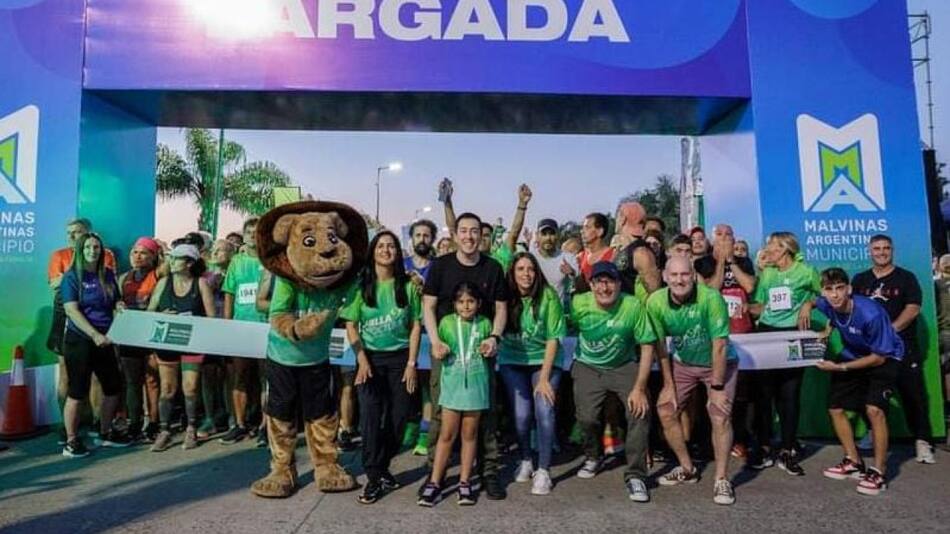 La tercera edición de “Milla Nocturna” en Malvinas Argentinas fue todo un éxito