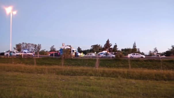 Robo, tiroteo y muerte: delincuentes balearon a un policía Federal y asesinaron a su acompañante en la autopista del Oeste