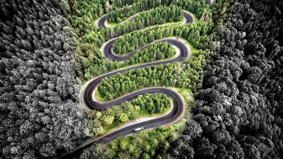 Camino sinuoso.