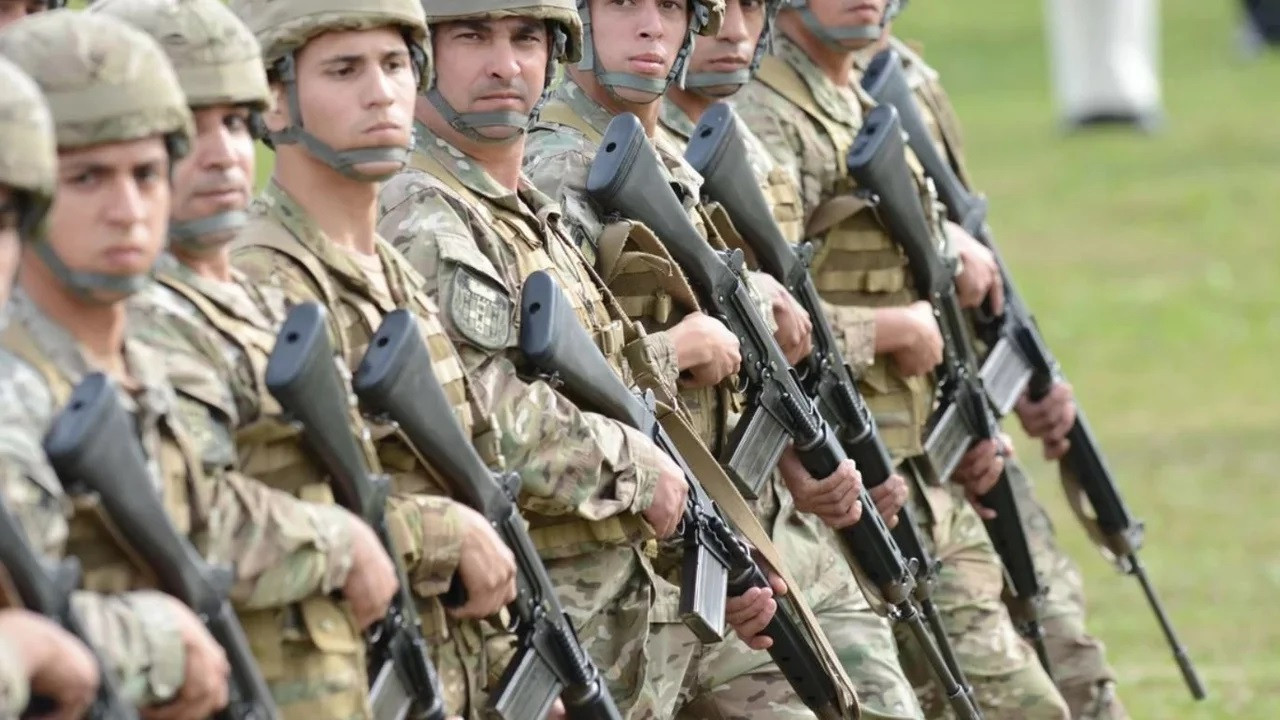 Servicio Militar Voluntario.