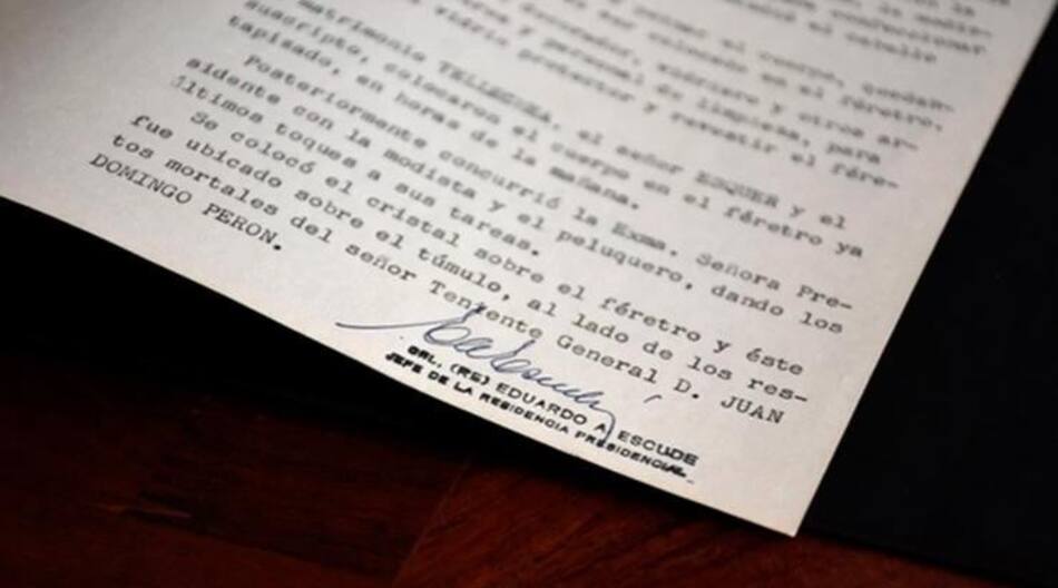 Documento sobre restitución de cadáver de Eva Perón a Perón