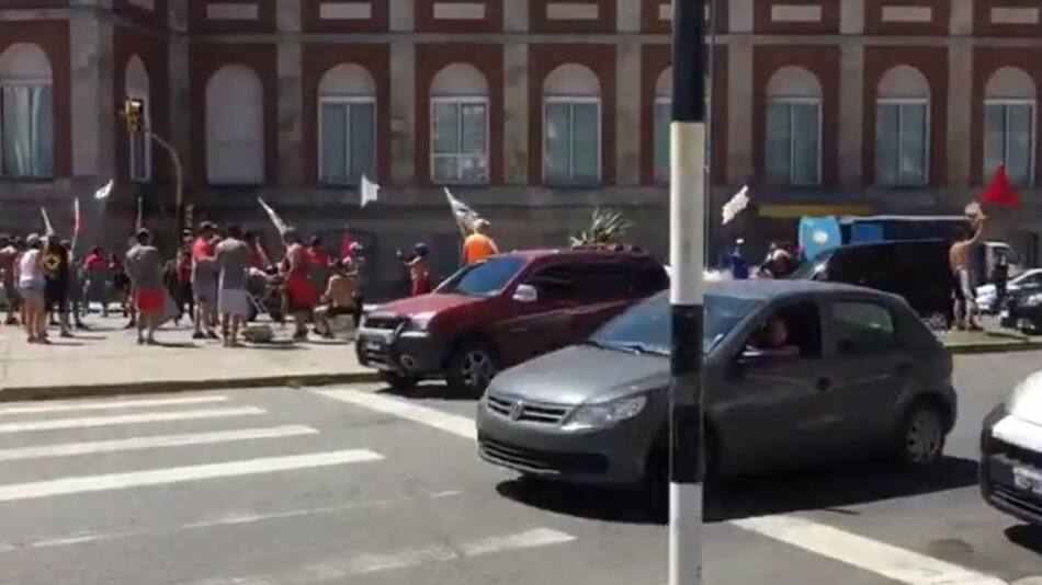 Guardavidas, marcha por despidos, Mar del Plata