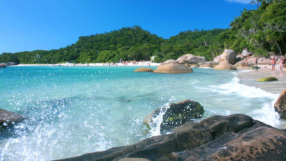 Florianópolis. Foto Twitter @flybondioficial.