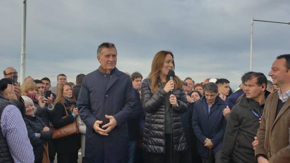 Mauricio Macri y Eugenia Vidal - Ruta Nacional 7