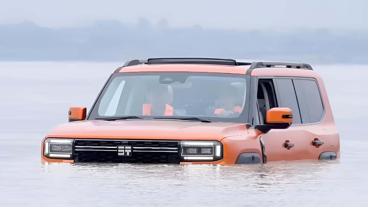 China sube de nivel al transporte con una camioneta eléctrica que puede cruzar ríos en 10 minutos.