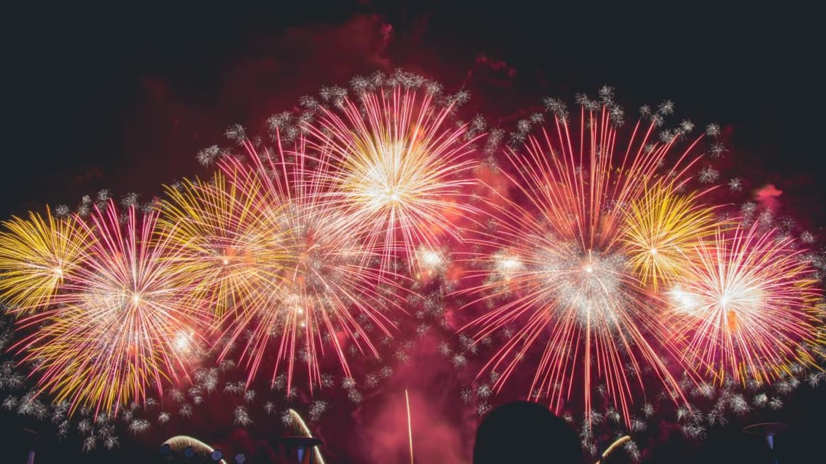 Pirotecnia_ Foto de Vernon Raineil Cenzon en Unsplash