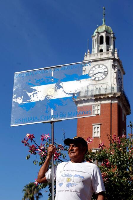 Homenaje a caídos en Malvinas - Reuters