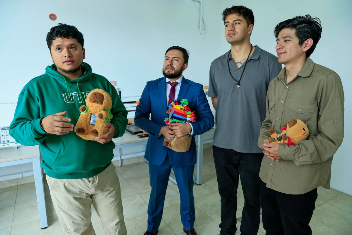 Capibot, un "robot capibara" desarrollado en Ecuador para apoyar a niños con autismo.