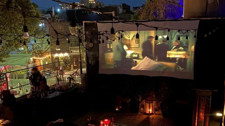 Cine al aire libre en Palermo. Foto: Instagram @cintaproyecciones.