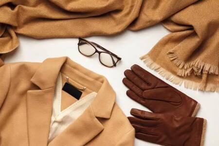 Moda, ropa marrón. Fuente: Unsplash