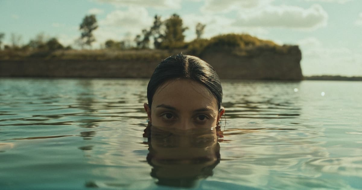 Es argentina, está basada en los cuentos de Mariana Enriquez y representará al país en los Oscars: dónde ver La Virgen de la Tosquera